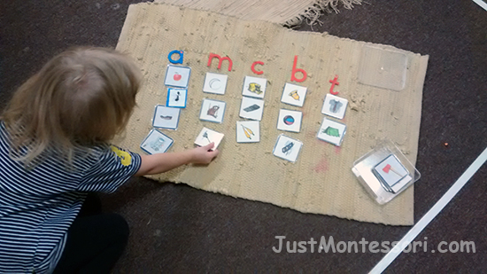 Initial Sound Boxes – Montessori Curriculum – Cultural & Language